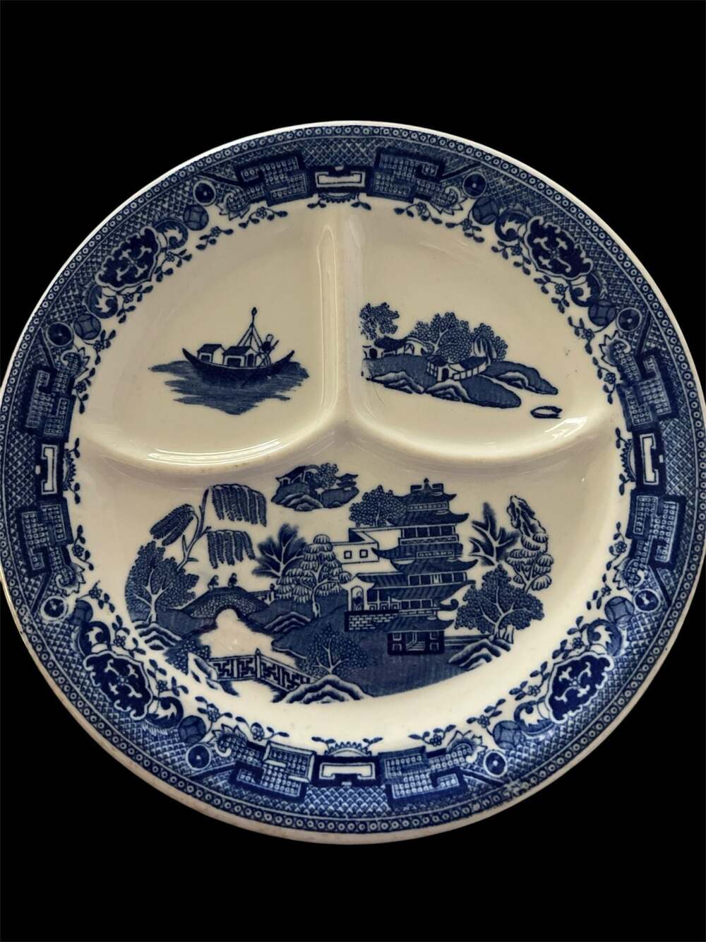 1940's McNicol China Blue Willow" Plate USA